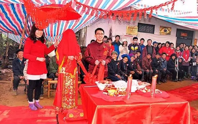 母親臨終前,把17歲的妹妹託付給我,6年後她卻成了我的老婆