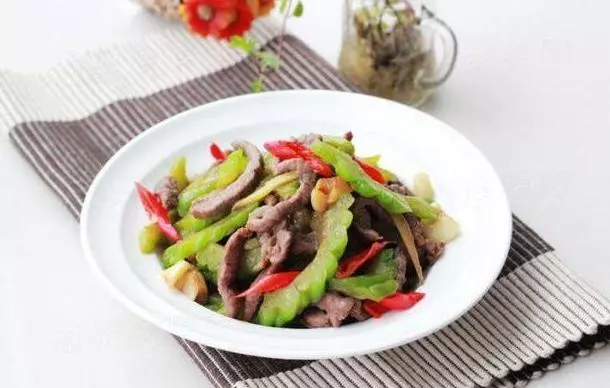 苦瓜15道精選菜譜,比肉好吃,比蝦營養,一分鐘學會,特別下飯!
