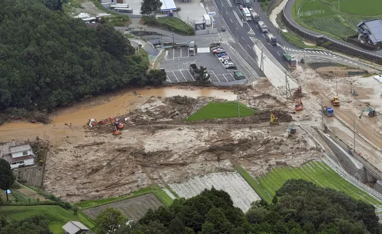 日本人:第一次看到這天氣!日本特大暴雨淹沒多個地區!