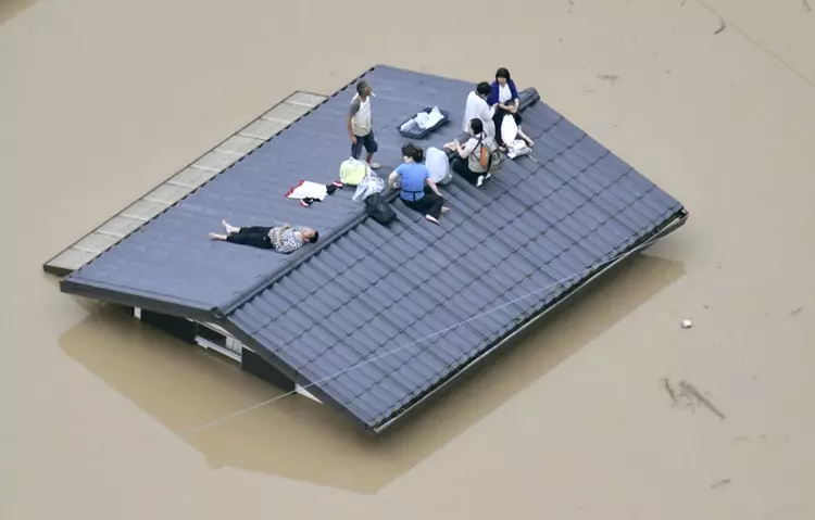 日本人:第一次看到這天氣!日本特大暴雨淹沒多個地區!