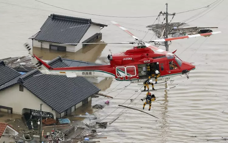 日本人:第一次看到這天氣!日本特大暴雨淹沒多個地區!