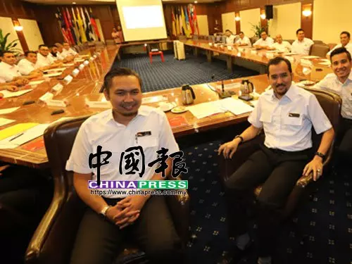 承認政府考試以外文憑？ 巫青團長：no way！