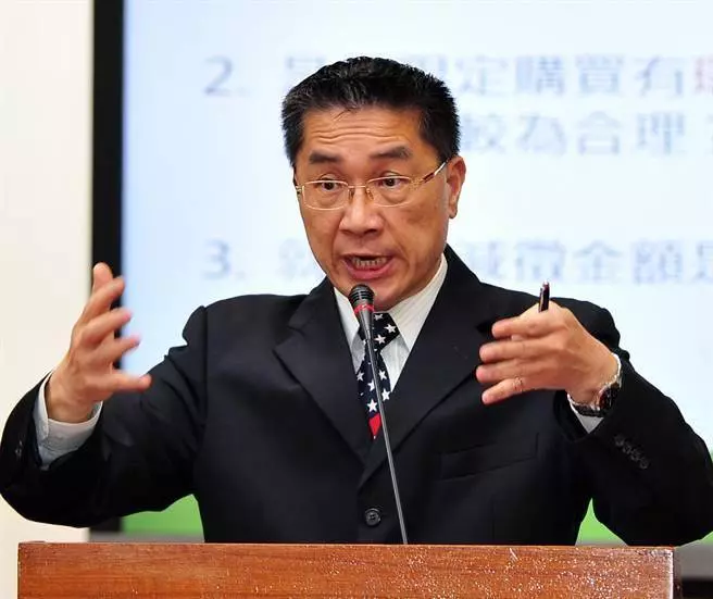 財經智囊邱俊榮偷拍辭官 洛杉基搞笑幫姑婆勇發言