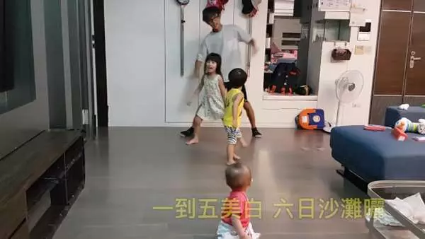 阿翔跟正妹老婆結婚7年,3個孩子都可愛到不行,尤其是大女兒曝光,網友驚喊「是戴假髮的阿翔啊!」