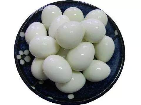 雞蛋跟鵪鶉蛋,哪個更有營養?養生專家在這篇文章給出了答案