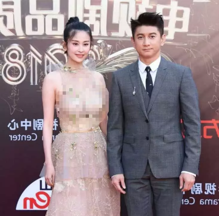 吳奇隆與穎兒同台,手都不知道該放哪,劉詩詩:老公,回家給你肉肉吃 !