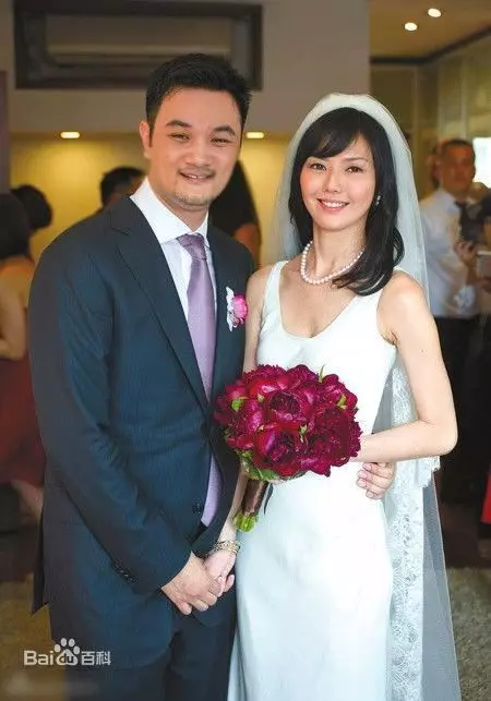 孫燕姿曬自曬,感嘆「要拍到肚子真難」,看樣子這快要生了!