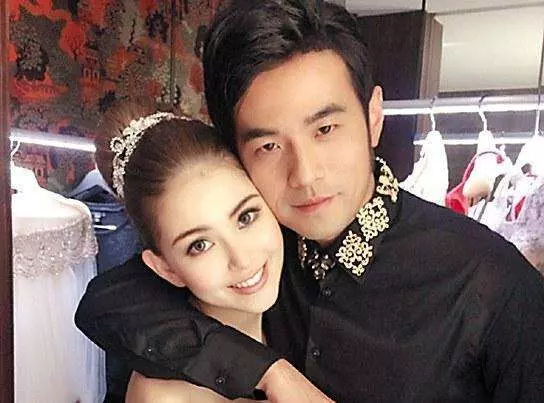 昆淩背景如此強大,隱瞞8年終揭開,網友:也就天王嫂能配得上他了!