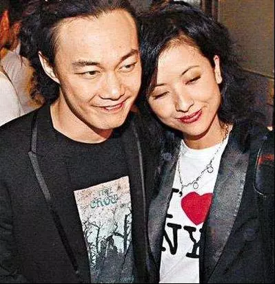 陳奕迅14歲女兒曝光,顏值又高又是學霸,審美一點不像徐濠縈!