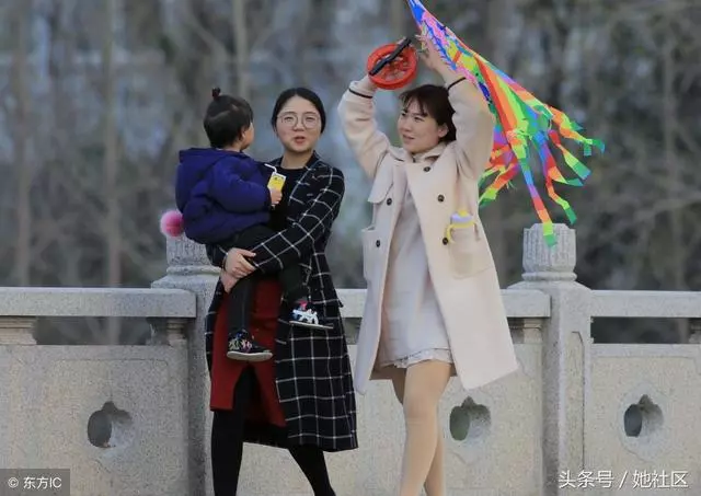 不顧父母勸阻嫁給農村老公,生孩那天晚上,才知道日子多困難!