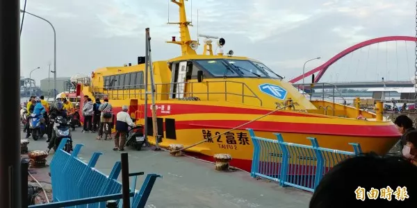 桃市下午4點起 紅黃線開放停車