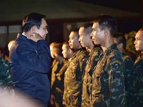 盼今天全數救出 泰相到洞穴現場打氣