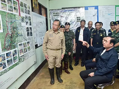 盼今天全數救出 泰相到洞穴現場打氣