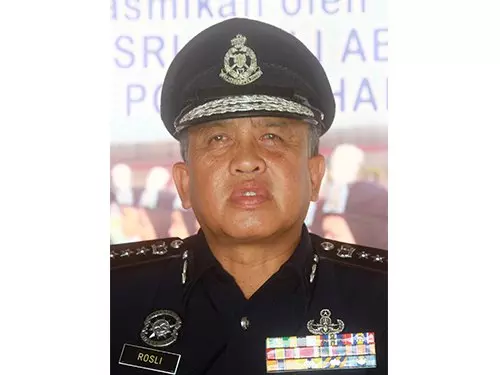 遭虐打 男童死 警扣留雙親助查