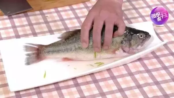 原來蒸魚要這麼蒸才會鮮甜,又上了一寶貴的一課!!