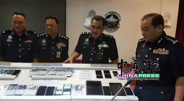 注金120萬僅起2.8萬 網絡賭球無現金 警頭大
