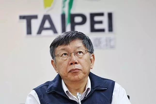 柯文哲宣布北市明天上班上課 網友:柯政猛於虎
