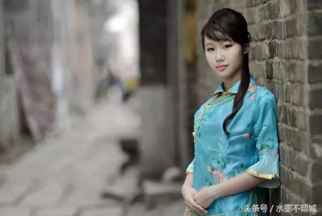 母親對我的欺壓,導致妹妹嫁不出去,為了妹妹幸福,我支持她遠走