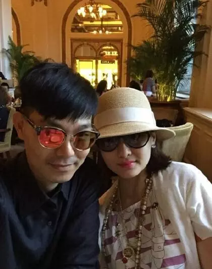 同樣是過億媳婦,陳德容生活和趙薇生活,網友:差距不是一般大!