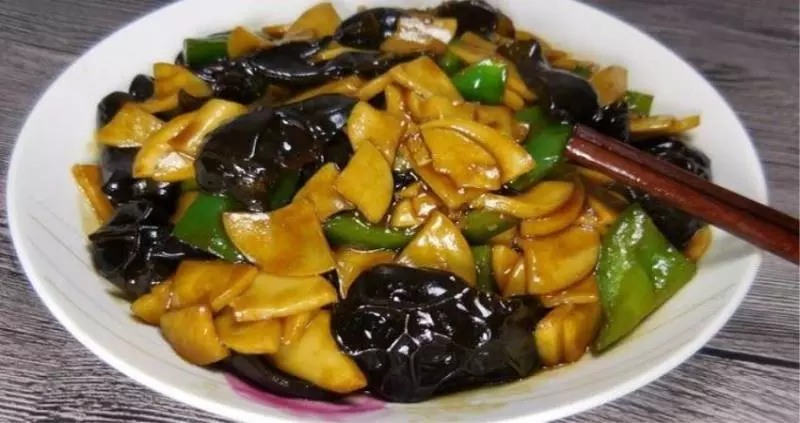 走紅多年的家傳鴨子做法大公開——秘制【冰糖醬鴨】的做法