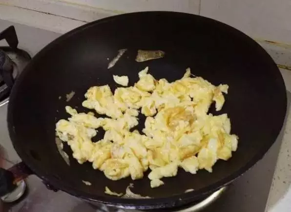 教你雞蛋新做法、飯店都吃不到、比吃肉還好吃、吃一口就停不下來!_搜狐美食_搜狐網