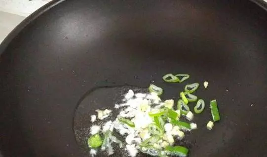 教你雞蛋新做法、飯店都吃不到、比吃肉還好吃、吃一口就停不下來!_搜狐美食_搜狐網