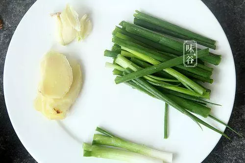 燜豬手(招財就手)的做法