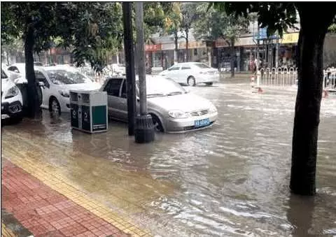 地球母親又發怒了,兩個台風要來了?上班族:郁悶了