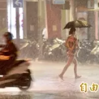 颱風假不同調 林右昌講決策過程 新北反嗆:政治廢話