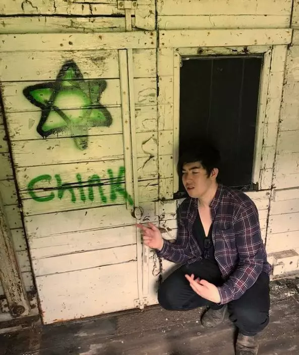 【遺傳到餅印那樣!】黃秋私生子表演欲超強, 搞怪性格擺出超Crazy的樣子!(內有多圖)