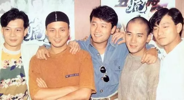 梁朝偉和周星馳對比,這差距真大!網友:原來他們在一起這麼歡樂~