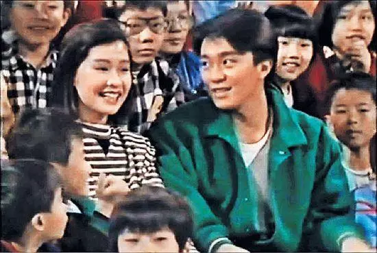 梁朝偉和周星馳對比,這差距真大!網友:原來他們在一起這麼歡樂~