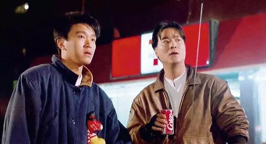 梁朝偉和周星馳對比,這差距真大!網友:原來他們在一起這麼歡樂~