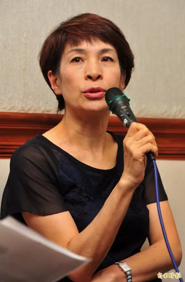 在颱風天搞政治追殺 她酸馬英九一點都不外行