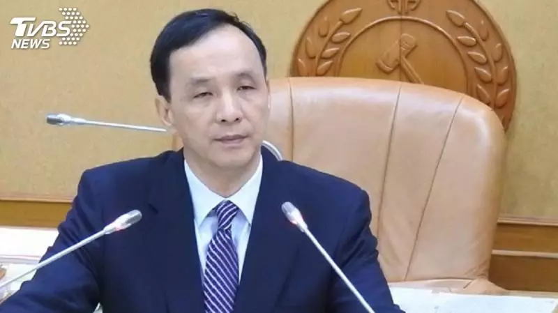 基隆坍塌沒市長!2次颱風都出國 林右昌慘被打臉