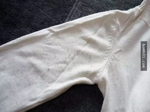 衣服上的毛球太煩人?教你簡單一招就能輕輕鬆鬆解決。