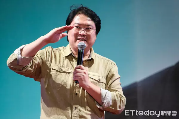 堅持不放颱風假!基隆市長揭「雙北不同調原因」,致電柯文哲「還原放假決策」:其實很錯愕!
