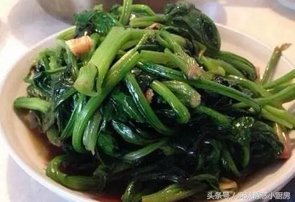 菠菜營養豐富,12種做法都美味,女人多吃還美容哦