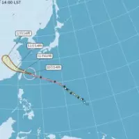 黃牛逛大街被帶回派出所 看見主人開心搖尾巴