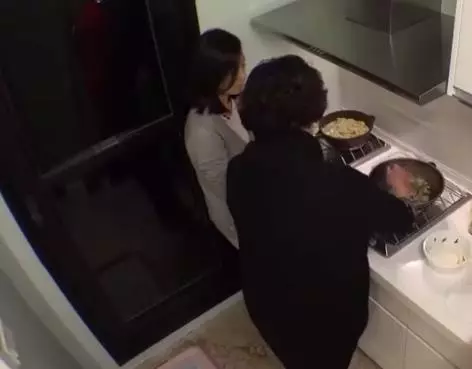 看看賈靜雯的前任婆婆,再看看現任婆婆,只能說賈靜雯離對了!網友:甜蜜呀!