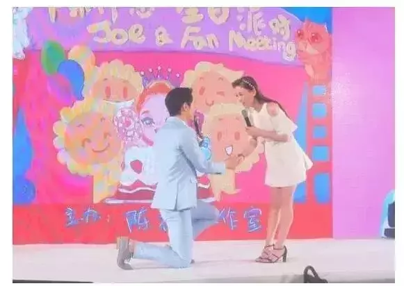 39歲陳喬恩深夜發博公布戀情! 連杜淳都點贊祝福! 網友: 祝福!