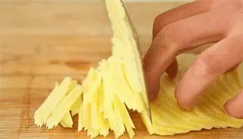 土豆絲怎麼切?肉類如何快速解凍?這些食材處理技巧,值得收藏!