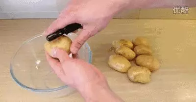 土豆絲怎麼切?肉類如何快速解凍?這些食材處理技巧,值得收藏!