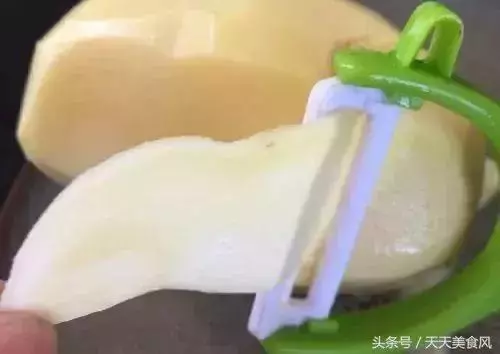 土豆絲怎麼切?肉類如何快速解凍?這些食材處理技巧,值得收藏!