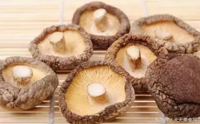 土豆絲怎麼切?肉類如何快速解凍?這些食材處理技巧,值得收藏!