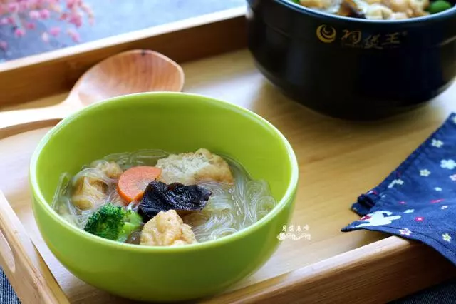 我用8種材料燉了一碗湯,連肉也不用加,鮮汁四爆,兒子喝了好多
