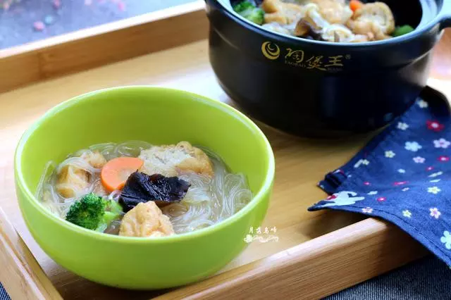 我用8種材料燉了一碗湯,連肉也不用加,鮮汁四爆,兒子喝了好多