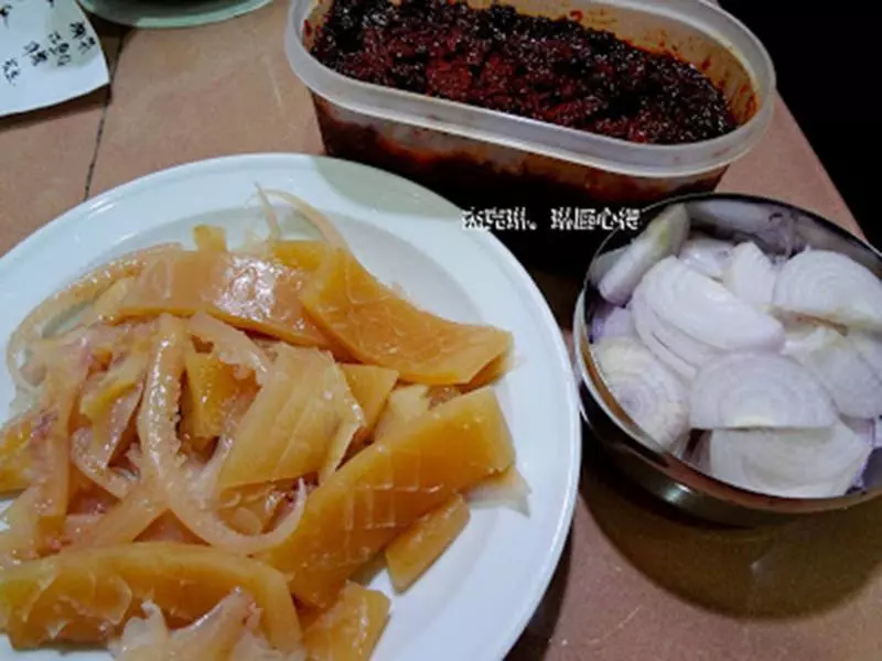 【最完整的Nasi Lemak食譜】學會動手做椰漿飯!絕對比外頭好!保證你聞了流口水,吃了喊『辣死你媽』~ -