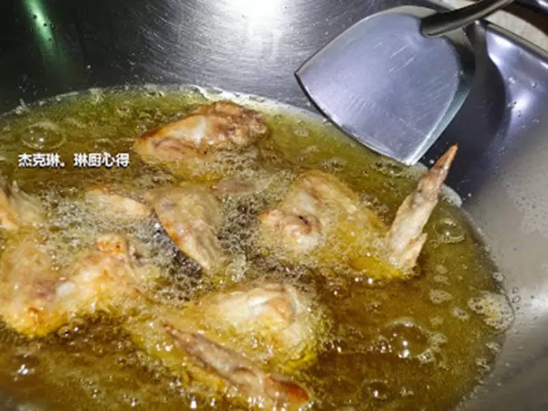 【最完整的Nasi Lemak食譜】學會動手做椰漿飯!絕對比外頭好!保證你聞了流口水,吃了喊『辣死你媽』~ -