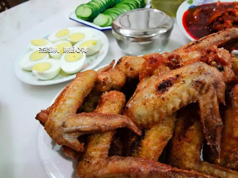 【最完整的Nasi Lemak食譜】學會動手做椰漿飯!絕對比外頭好!保證你聞了流口水,吃了喊『辣死你媽』~ -